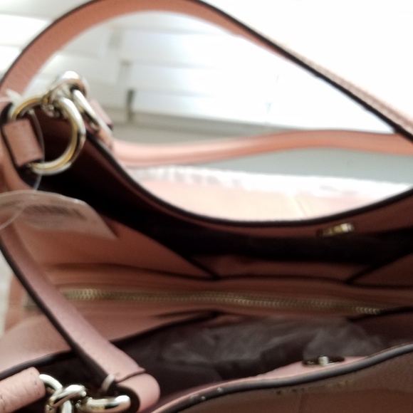 Coach - Picture 4 of 6